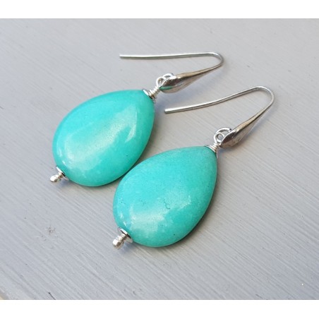 Oorbellen met gladde mint groene Jade briolet