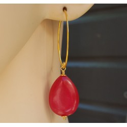 Oorbellen met gladde fuchsia roze Jade