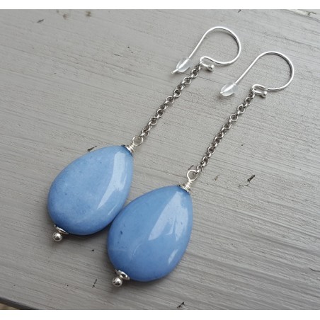 Lange oorbellen met gladde licht blauwe Jade briolet