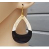 Oorbellen met open druppel van Buffelhoorn half zwart half blank