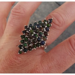 Zilveren ring gezet met zwarte Ethiopische Opalen 18 mm