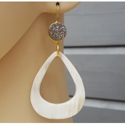 Vergulde oorbellen druzy Titanium en Buffelhoorn druppel