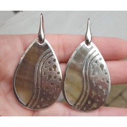 Zilveren oorbellen Blacklip schelp met zilveren omlijsting