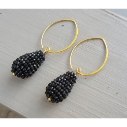 Oorbellen met druppel van zwarte Onyx steentjes