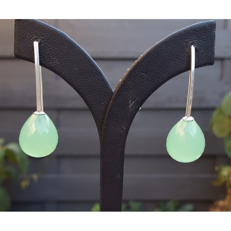 Zilveren oorbellen met appeltjes groene quartz briolet