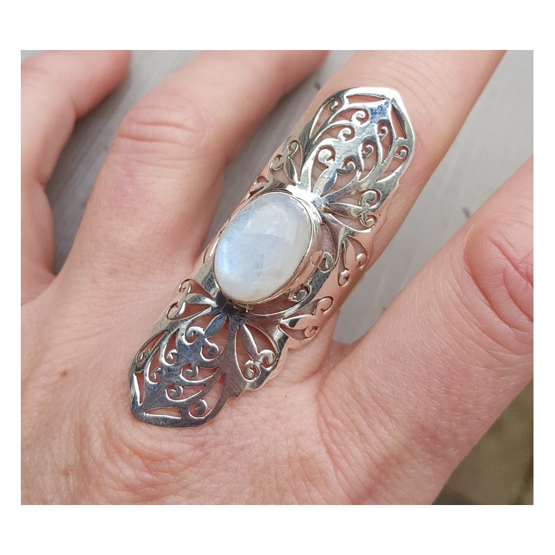 Zilveren ring met Maansteen in open bewerkte setting 19