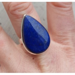 Zilveren ring met brede druppelvormige Lapis Lazuli 17.7