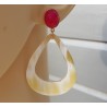 Rosé vergulde oorbellen Buffelhoorn en fuchsia roze Chalcedoon
