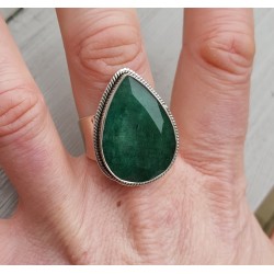 Zilveren ring met druppelvormige Emerald 19 mm