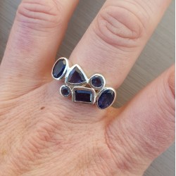 Zilveren ring gezet met Ioliet 16.5 mm
