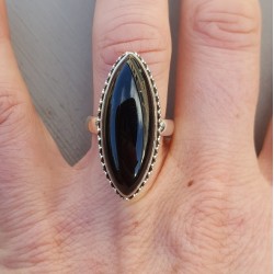 Zilveren ring met marquise Onyx en bewerkte kop 17.3