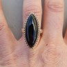 Zilveren ring met marquise Onyx en bewerkte kop 17.3