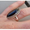 Zilveren ring met marquise Onyx en bewerkte kop 17.3