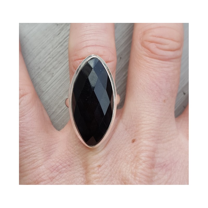 Zilveren ring gezet met marquise facet Onyx 17.5 mm
