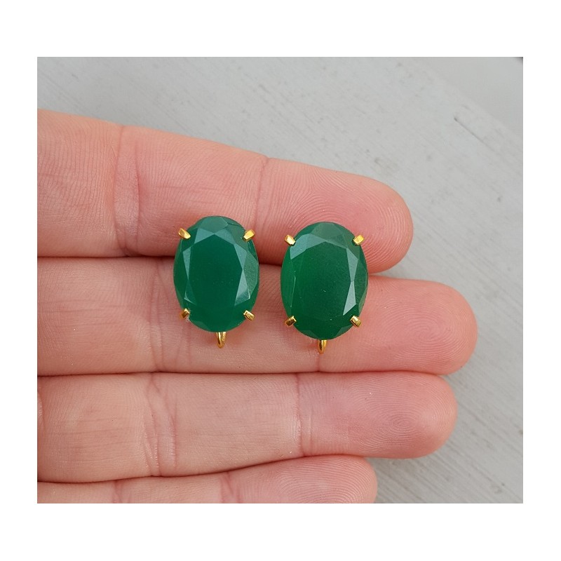 Vergulde oorknoppen gezet met groene Onyx