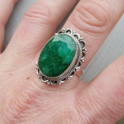 Zilveren ring gezet met Emerald 19 mm