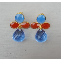 Vergulde oorbellen blauw Chalcedoon, Carneool en blauw Topaas briolet