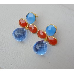 Vergulde oorbellen blauw Chalcedoon, Carneool en blauw Topaas briolet