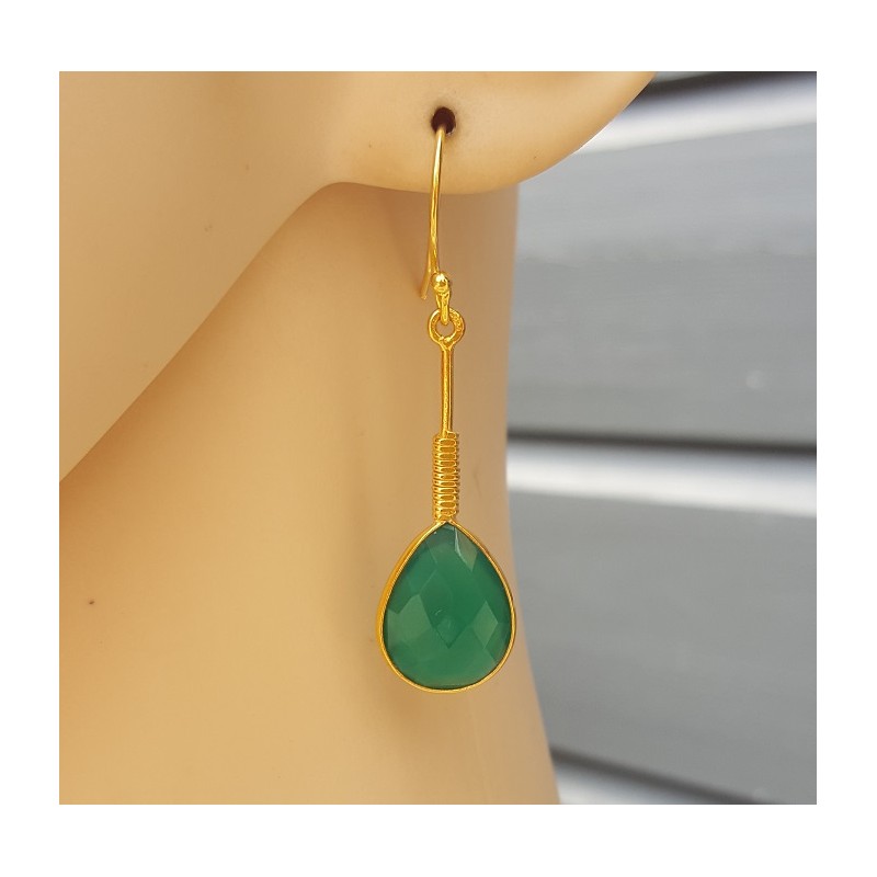 Vergulde oorbellen met groene Onyx