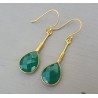 Vergulde oorbellen met groene Onyx