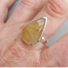 Zilveren ring met druppelvormige gouden Rutielkwarts 18.5