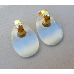 Creolen met ovale witte Kattenoog hanger