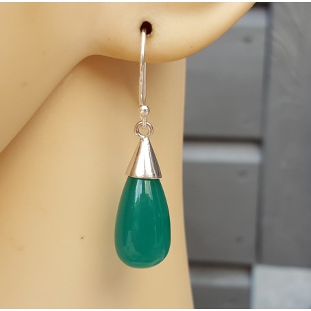 Zilveren oorbellen met druppel van groene Onyx