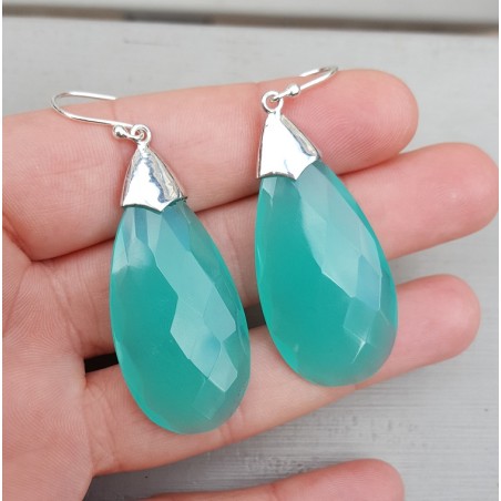 Zilveren oorbellen met grote aqua Chalcedoon briolet