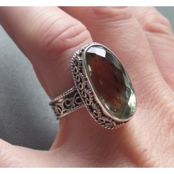 Zilveren ring groene Amethist bewerkte setting maat 17.3 mm