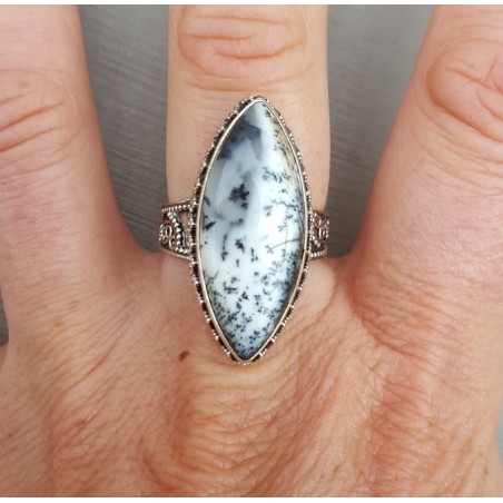 Zilveren ring met marquise Dendriet Opaal in bewerkte setting 18.5