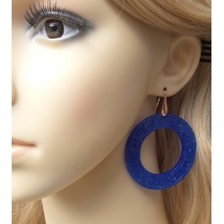 Oorbellen met grote ronde uitgesneden blauwe Jade