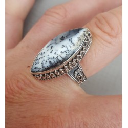 Zilveren ring met marquise Dendriet Opaal in bewerkte setting 18.5