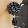 Oorbellen met oorknoppen van zwarte kraaltjes en zwarte Onyx