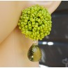 Oorbellen met oorknoppen van groene kraaltjes en groene Amethist