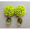 Oorbellen met oorknoppen van groene kraaltjes en groene Amethist