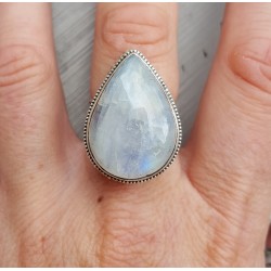 Zilveren ring met Maansteen in bewerkte setting 17.5 mm