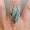 Zilveren ring met marquise Seraphiniet in bewerkte setting 18 mm