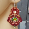 Oorbellen met grote rode handgemaakte hanger