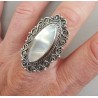 Zilveren ring met marquise Parelmoer en bewerkte kop verstelbaar