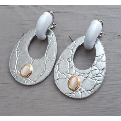 Vergulde creolen met zilveren oorhangers van Ecoleather en ornamenten