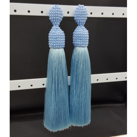 Licht blauwe tassel oorbellen