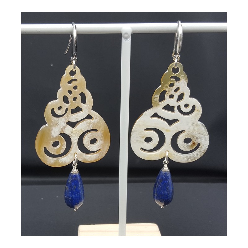Oorbellen met Buffelhoorn en Lapis Lazuli