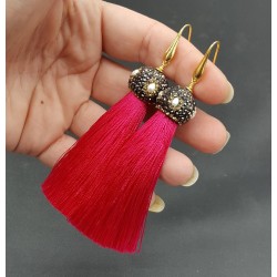Vergulde roze tassel oorbellen met kristallen en parel