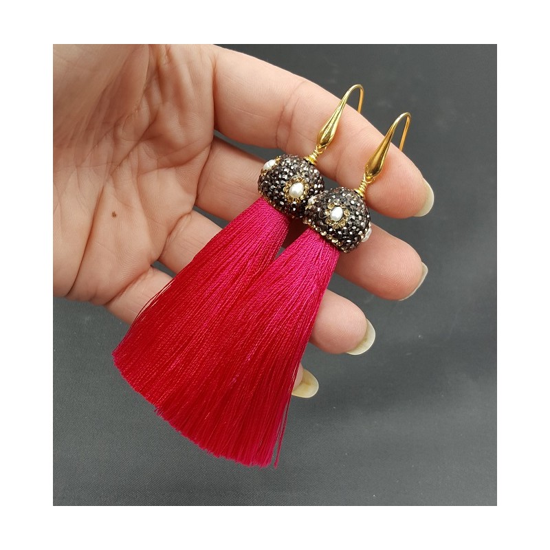 Vergulde roze tassel oorbellen met kristallen en parel