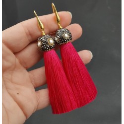 Vergulde roze tassel oorbellen met kristallen en parel