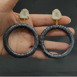 Vergulde oorbellen ring van Slangenleer en Agaat geode