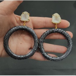 Vergulde oorbellen ring van Slangenleer en Agaat geode
