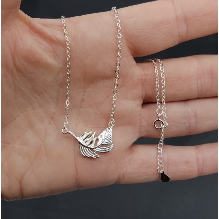 Zilveren ketting met blad hanger
