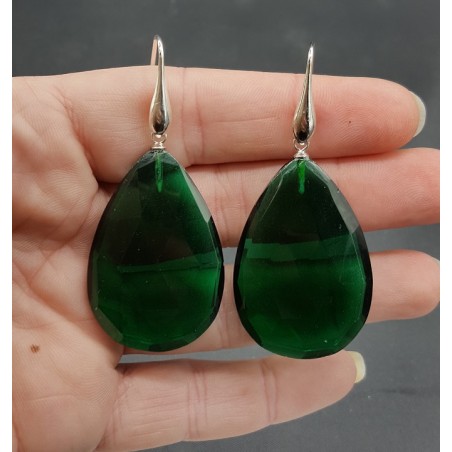 Zilveren oorbellen met grote Emerald groene quartz briolet