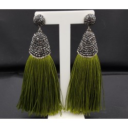 Tassel oorbellen van satijndraad en kristallen groen